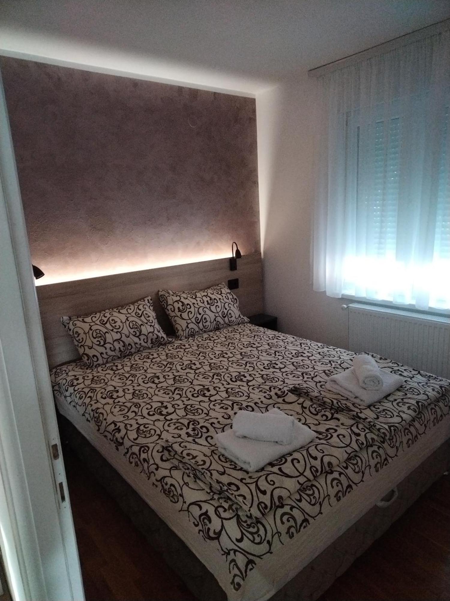 Apartmani Pause Ni Szoba fotó